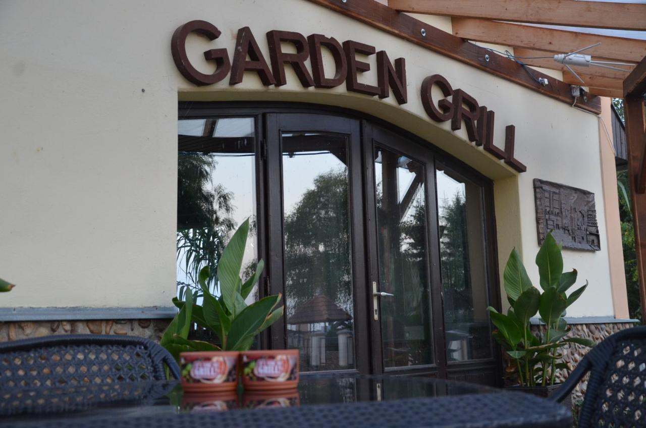 Garden Vendeghaz Mako Bed & Breakfast Ngoại thất bức ảnh