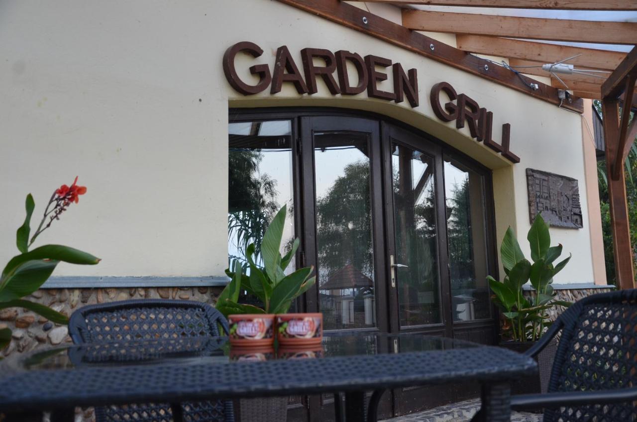 Garden Vendeghaz Mako Bed & Breakfast Ngoại thất bức ảnh